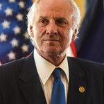 https://commons.wikimedia.org/wiki/File:Governor_Henry_McMaster.jpg