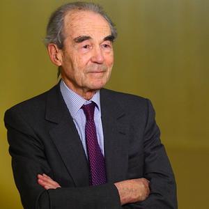 Robert Badinter, Former French Justice Minister, and Death Penalty Abolitionist, Dies at 95