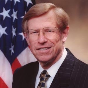 NEW VOICES: Ted Olson, Solicitor General in the Bush Administration, Calls for End to Guantánamo Death Penalty Cases