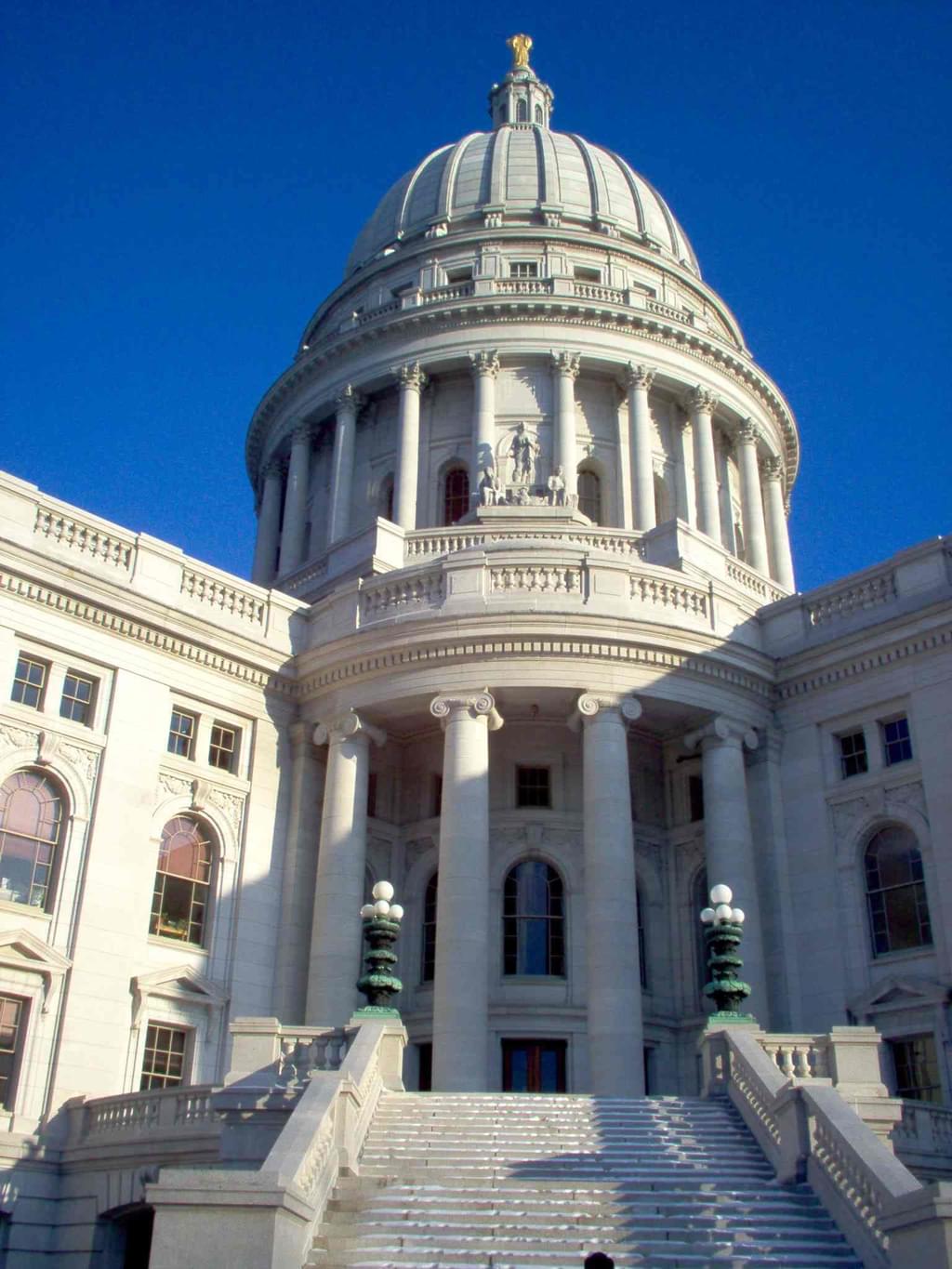 Wisconsin State Capitol, Madison.  Photo by marykane, via photobucket.